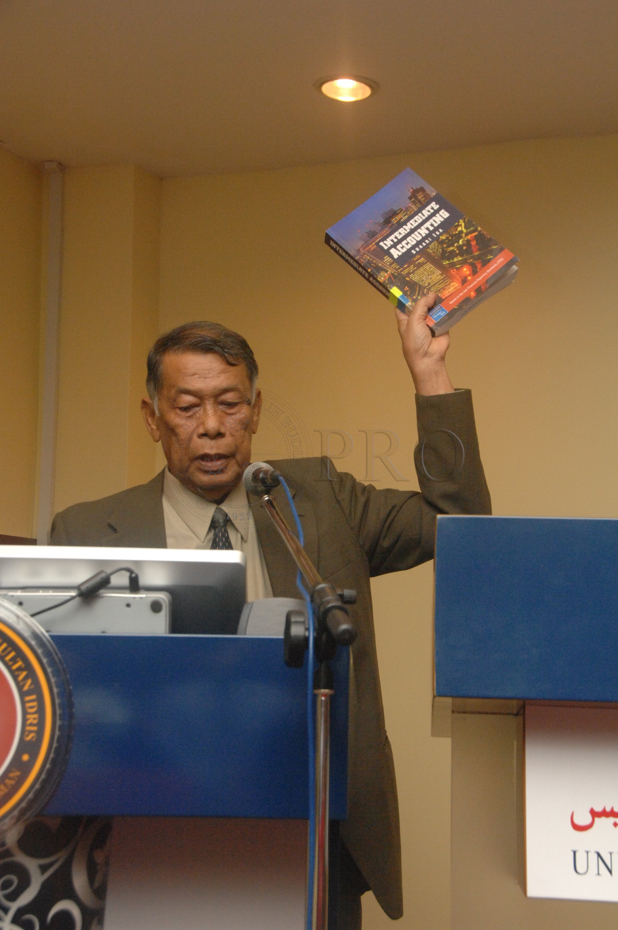 PRO 14 34 WACANA FBA 0113